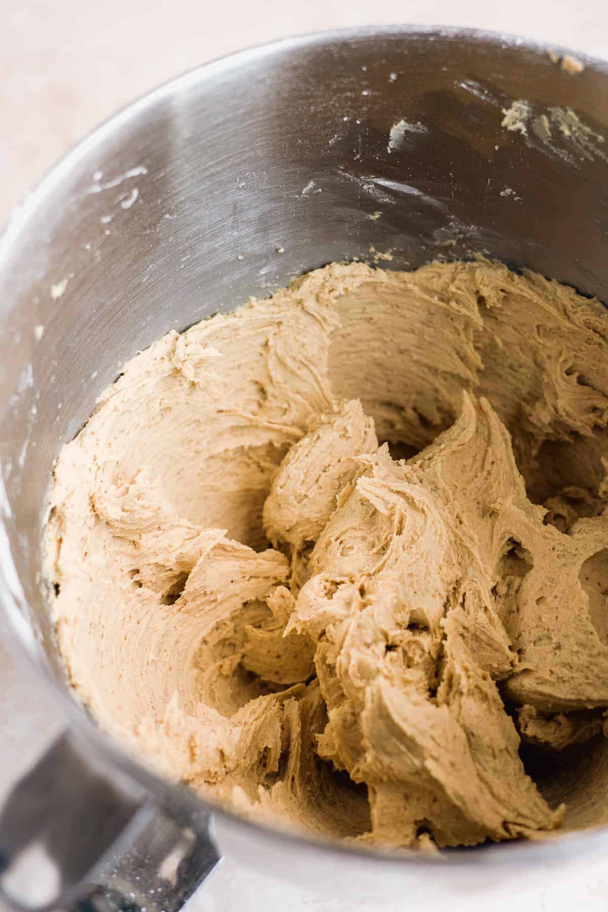 Image of final icing in bowl once powdered sugar added. 