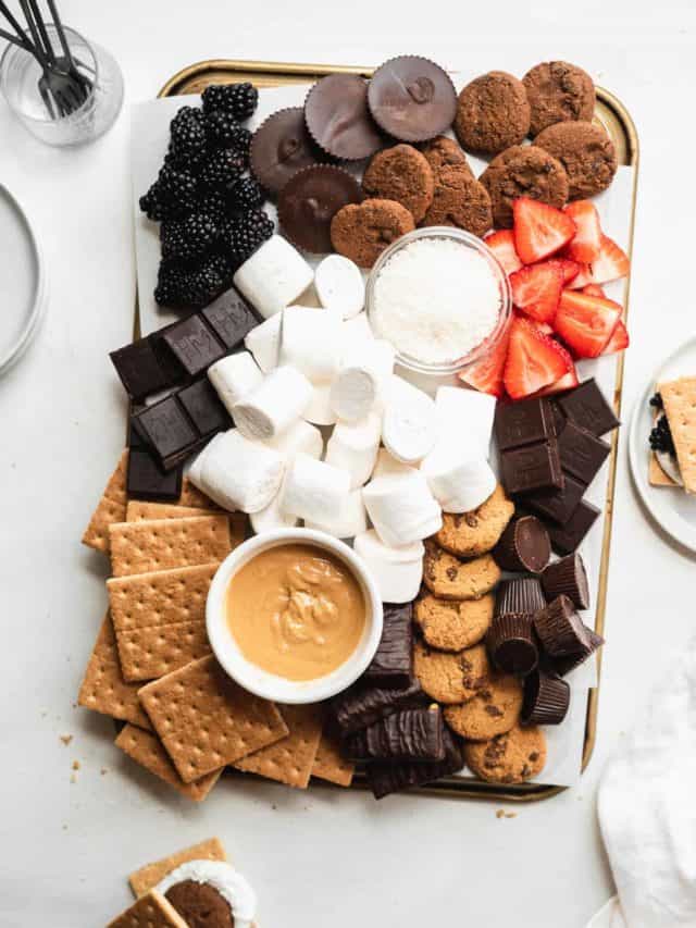 cropped-Smores-Dessert-Board-The-Fit-Peach-7-3.jpg
