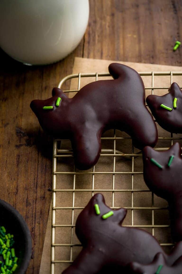 Black Cat Halloween Sugar Cookies