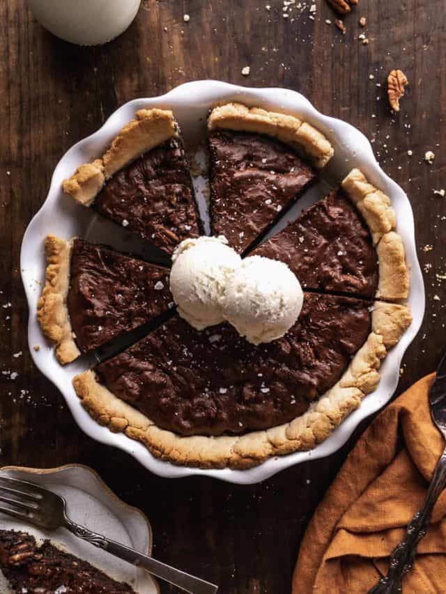 cropped-Gluten-free-Dark-Chocolate-Brownie-Pecan-Pie-The-Fit-Peach-15-1.jpg