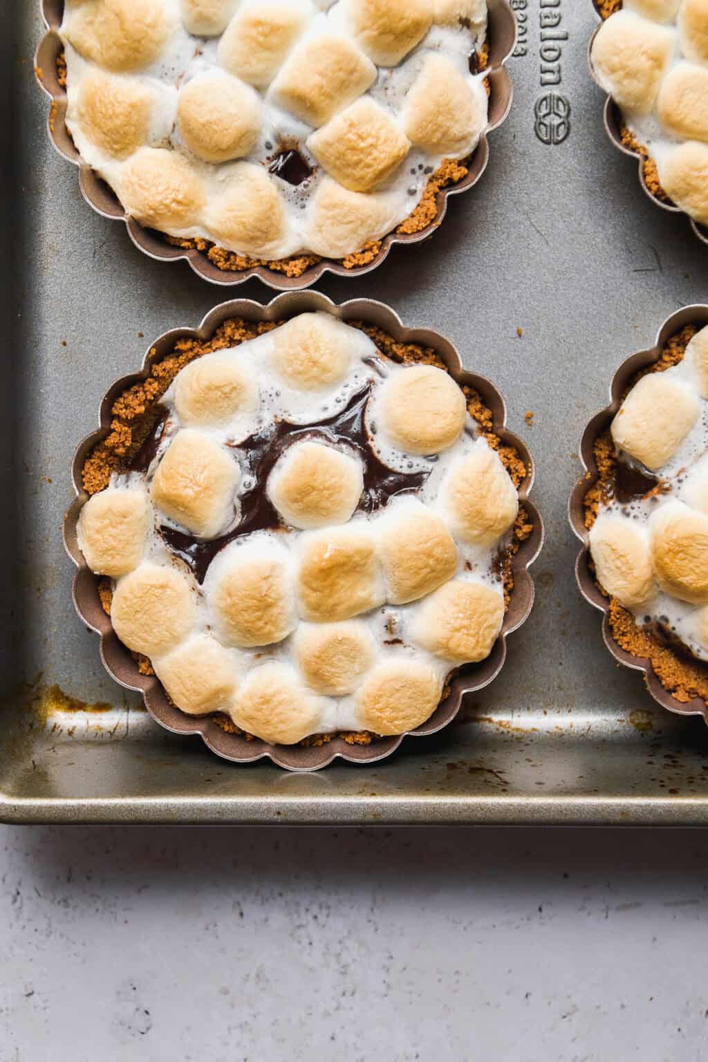 Easy Mini S'mores Pies - The Fit Peach