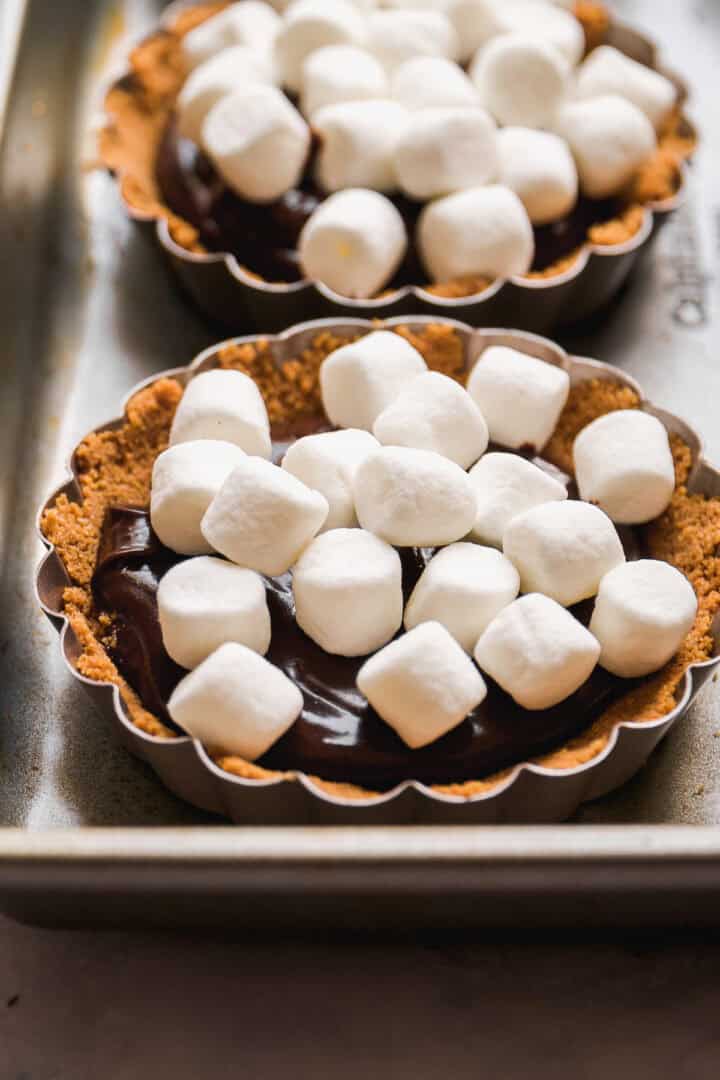 Easy Mini S'mores Pies - The Fit Peach