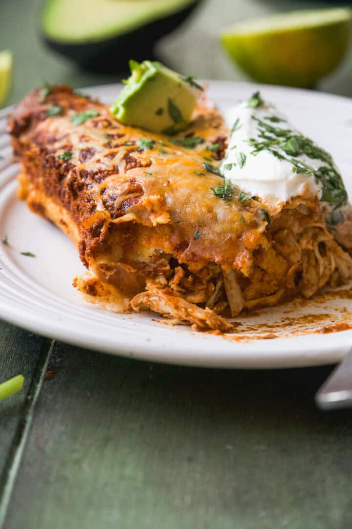 super-easy-chicken-enchiladas-the-fit-peach